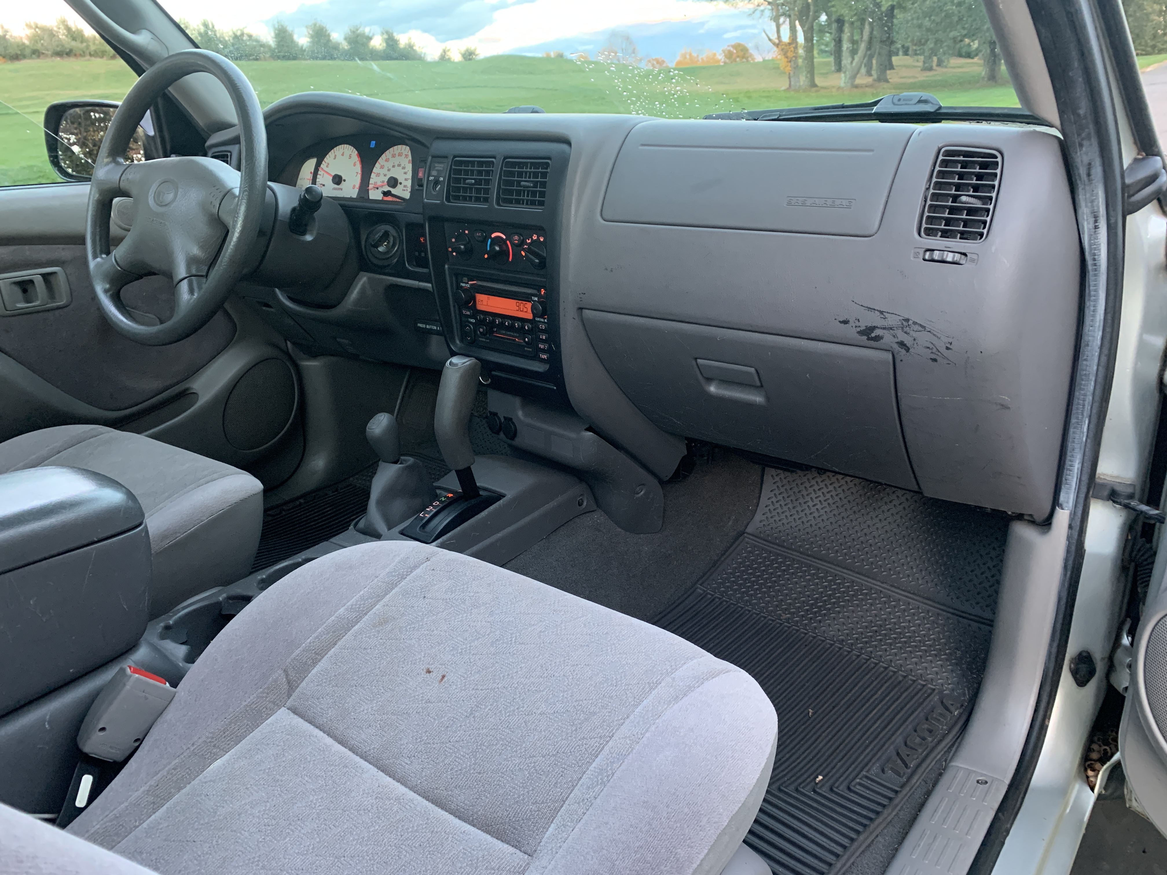 2004 Toyota Tacoma SR5 4x4 Pickup — photo 32